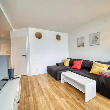 - Haus E, App 0e1305 *