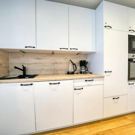 - Haus E, App 0e1305 Апартаменты *